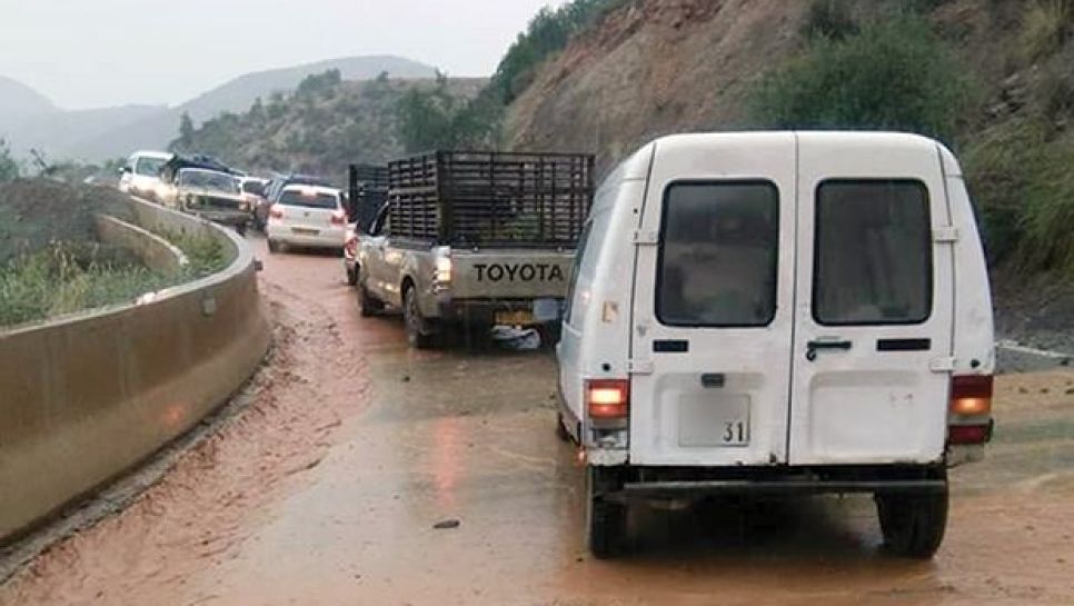 En dépit des travaux visant à éliminer des virages sur cette route, le danger reste omniprésent. © D. R.