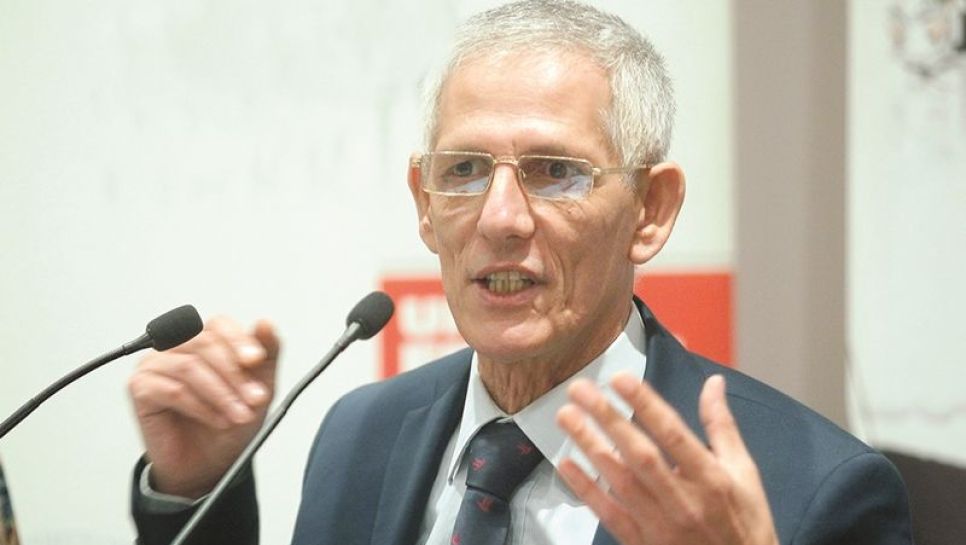 Ferhat Aït Ali, ministre de l’Industrie. © Archives Liberté