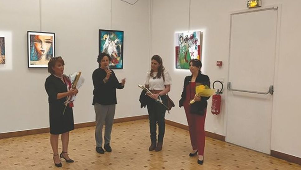 Les artistes peintres au CCA de Paris lors du vernissage. © Liberté