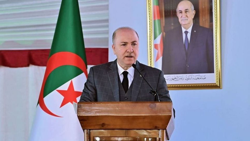 Le Premier ministre Aïmene Benabderrahmane, lors de sa lecture du message du président Tebboune, à l’occasion du double anniversaire  de la création de l’UGTA et de la nationalisation des hydrocarbures. © D.R