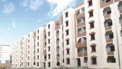 Plus de 2000 logements publics locatifs seront distribués au cours de cette année dans la wilaya de Aïn Témouchent. © D.R
