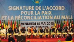 Vers l’application effective des Accords d’Alger. © D.R