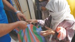 Certains nécessiteux ont été injustement exclus par des APC et privés de la prime de solidarité. © D.R