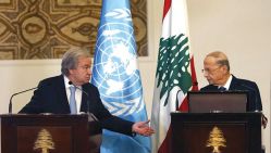 Antonio Guterres et le président libanais Michel Aoun lors d’une conférence de presse conjointe, dimanche, au palais présidentiel.  © D. R.