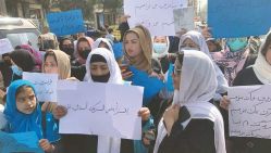 Manifestation d'Afghanes à Kaboul, le 26 mars 2022. © D.R