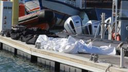 Certains corps sont en décomposition avancée. Il est donc difficile les identifier de visu. © D. R.