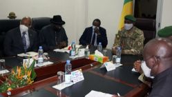 Rencontre entre le président de la transition, Assimi Goita et la délégation de la Cédéao, le 9 juin 2021. © D. R.